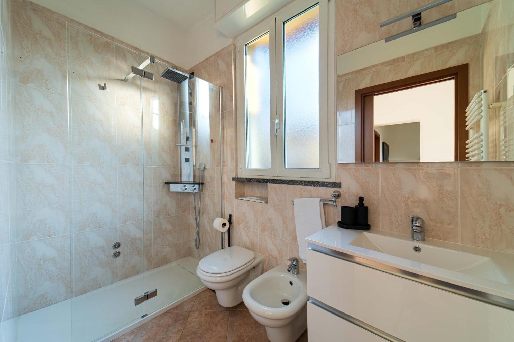 Appartamento Moonlight - Lecco Getaway Esterno foto